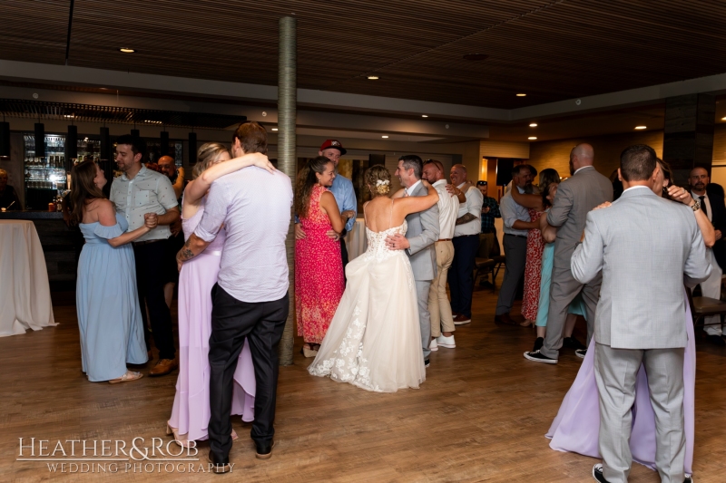 Kate-Jim-Wedding-Turf-Valley-158