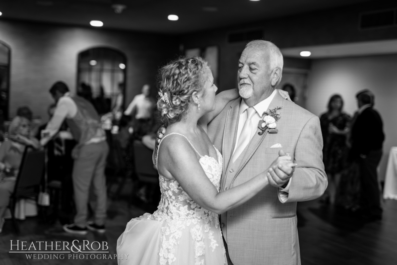 Kate-Jim-Wedding-Turf-Valley-176