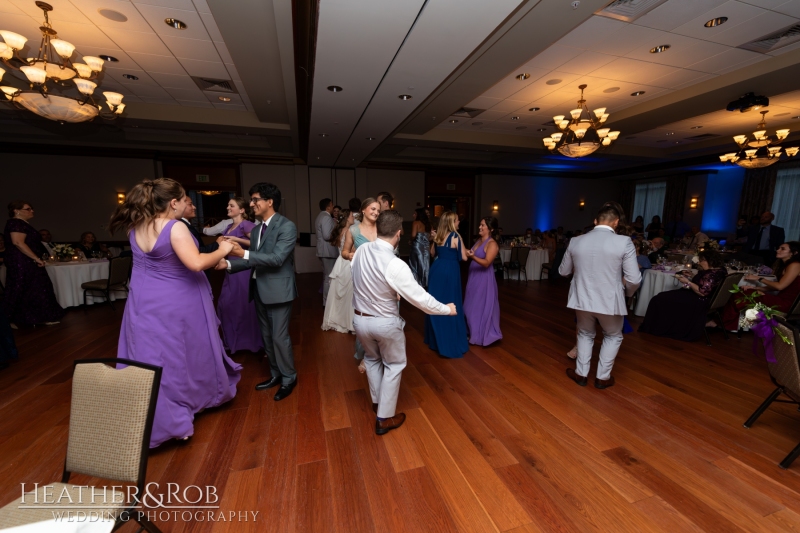 Kerry-Phillip-Wedding-Sneak-Peek-Turf-Valley-153