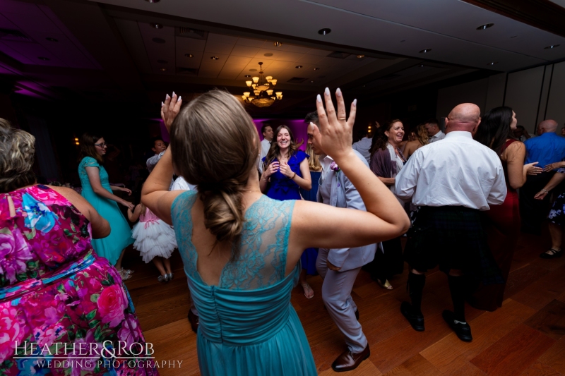 Kerry-Phillip-Wedding-Sneak-Peek-Turf-Valley-158