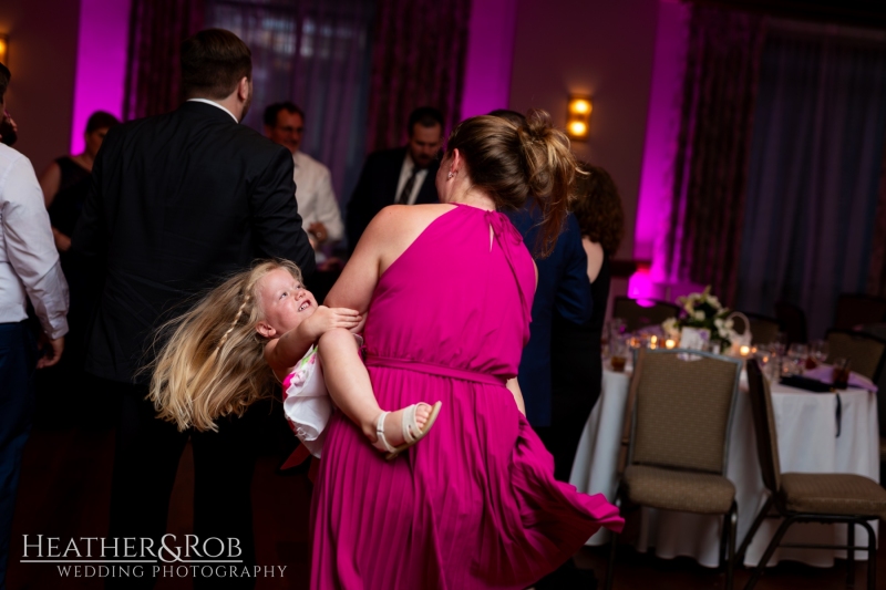 Kerry-Phillip-Wedding-Sneak-Peek-Turf-Valley-163