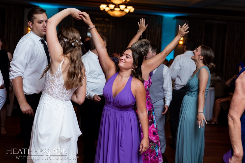 Kerry-Phillip-Wedding-Sneak-Peek-Turf-Valley-185