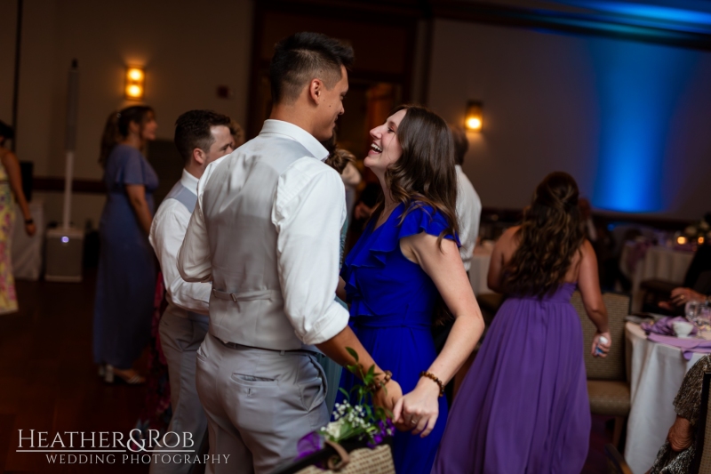 Kerry-Phillip-Wedding-Sneak-Peek-Turf-Valley-170