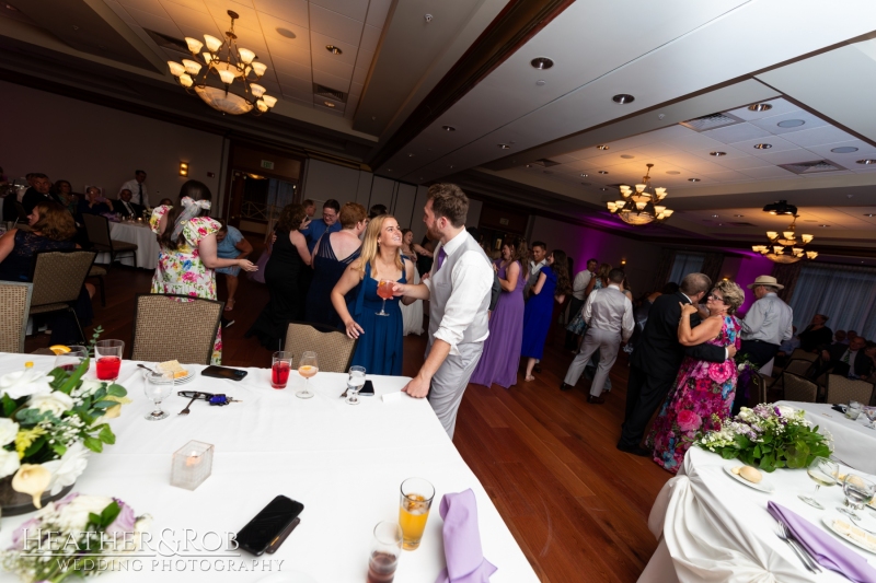 Kerry-Phillip-Wedding-Sneak-Peek-Turf-Valley-157