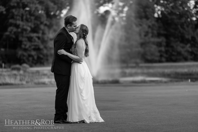 Kerry-Phillip-Wedding-Sneak-Peek-Turf-Valley-140