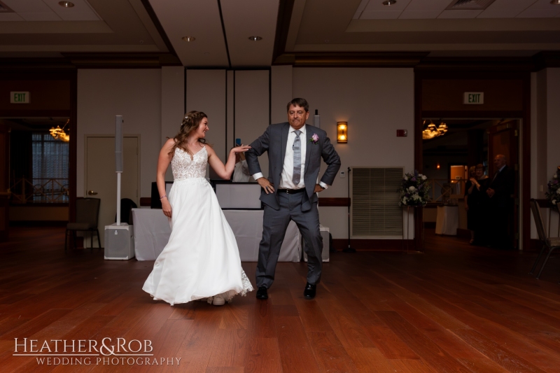 Kerry-Phillip-Wedding-Sneak-Peek-Turf-Valley-150