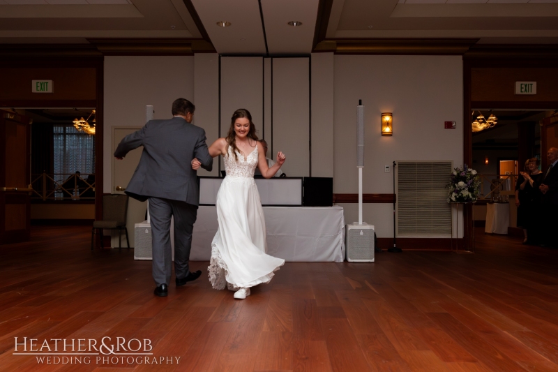 Kerry-Phillip-Wedding-Sneak-Peek-Turf-Valley-151