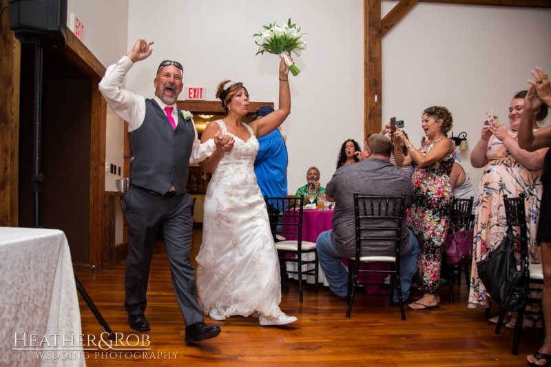 Kim-Mike-Lodges-at-Gettysburg-Wedding-136