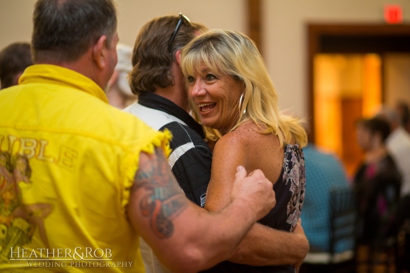 Kim-Mike-Lodges-at-Gettysburg-Wedding-149