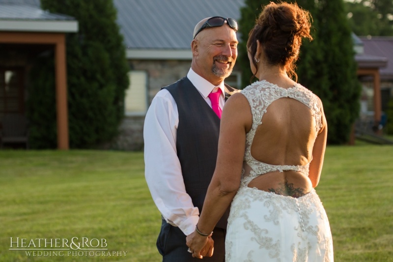 Kim-Mike-Lodges-at-Gettysburg-Wedding-150