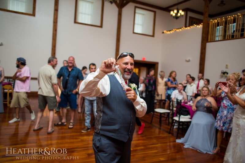 Kim-Mike-Lodges-at-Gettysburg-Wedding-158